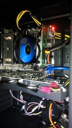 主機(jī)風(fēng)扇正常但屏幕無(wú)顯示 硬件故障排查指南